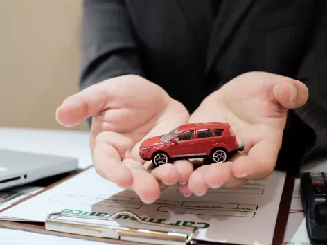 Car insurance in Lithuania: do Ukrainians need to take out a local motor insurance policy?