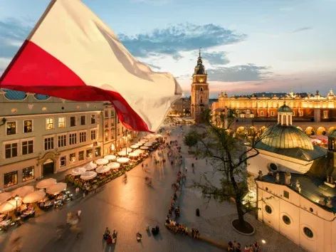 Польское правительство одобрило закон о помощи украинцам: что изменится