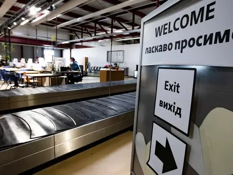 El centro de recepción de refugiados de Berlín-Tegel en Berlín está cerrando: ¿qué pasará con los ucranianos a continuación?