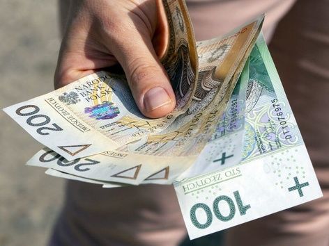 Ukrainians in Poland can again receive financial assistance from the IRC: what is the amount of payments and how to apply