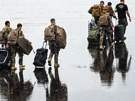 Foreigners who served in the AFU for less than 3 years can legalize in Ukraine: how to get a residence permit or immigration permit