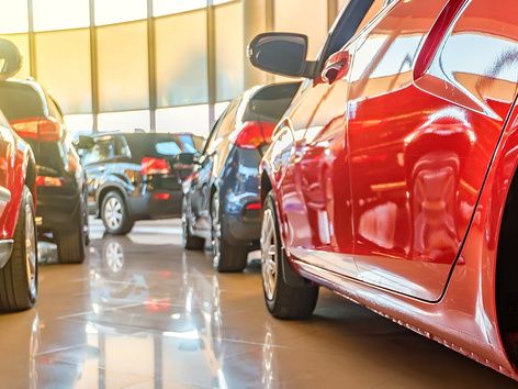 Social assistance or a car: will Ukrainian refugees in Switzerland be forced to sell their autos?