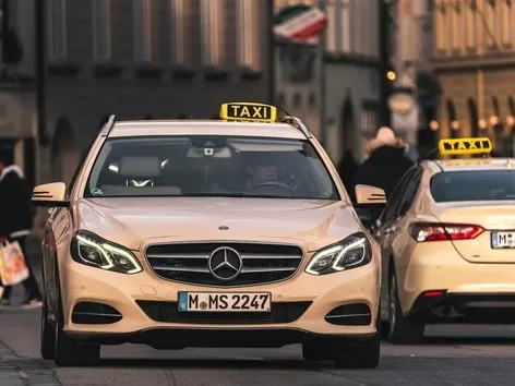 How to order a taxi in Germany: numbers, apps, cost, features and rules of trips