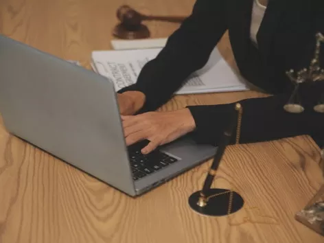 How to obtain a humanitarian residence permit in the EU in 2025 after a refusal – lawyers of Visit Ukraine answer