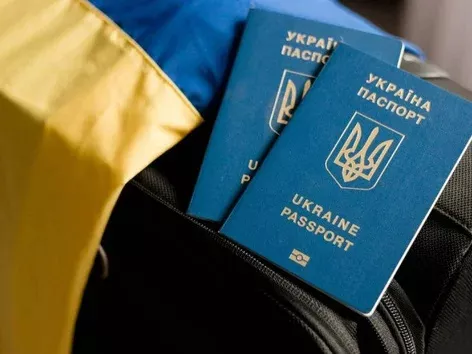 Delivery of passports, issuance of driving licences and more: Ukraine will soon launch e-Consul system abroad