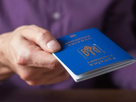 Obtaining passports for men aged 18-60 abroad: the Ministry of Internal Affairs has provided an important clarification