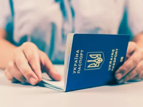 Military registration document is no longer needed: Ukrainians have simplified passport registration abroad