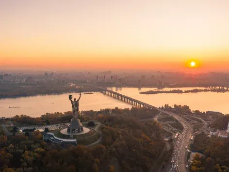 Несмотря на войну, Киев получил рекордный туристический доход в 2025 году: сколько заработала столица?