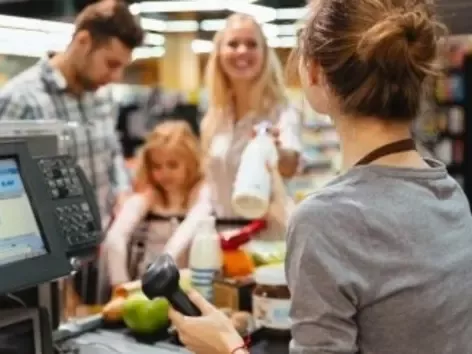 PrivatBank has launched a new service: how to withdraw cash at a cash desk abroad without additional fees