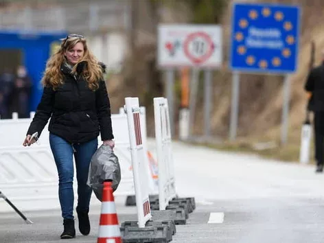 Is there a ban on travel to Ukraine for foreigners in 2025?