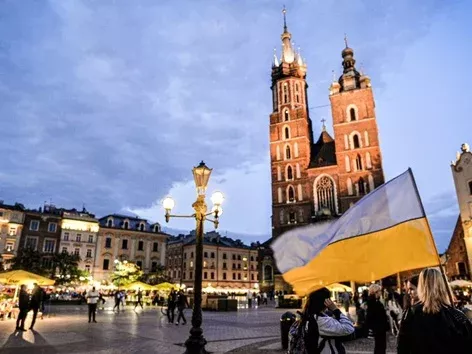 A dangerous trend: Ukrainians in Poland are creating their own communities in large cities, and this scares Poles