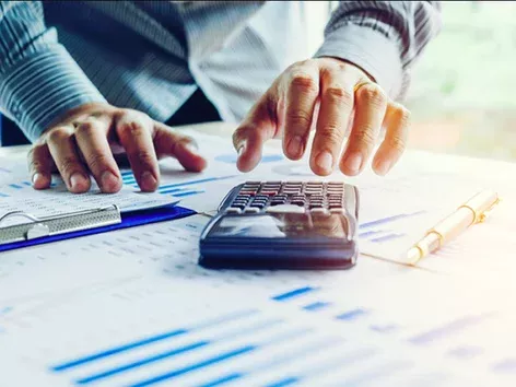 What should Ukrainians know about taxation of income abroad?