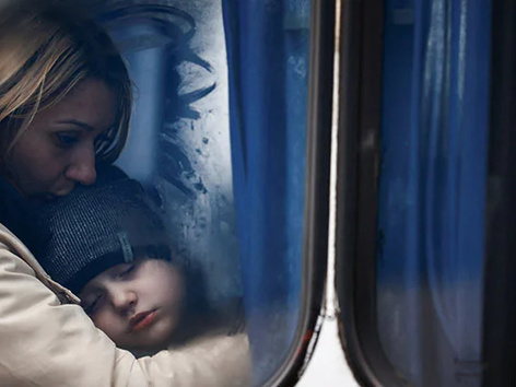 Financial aid for Ukrainians in Poland: how to get 710 zlotys per month?