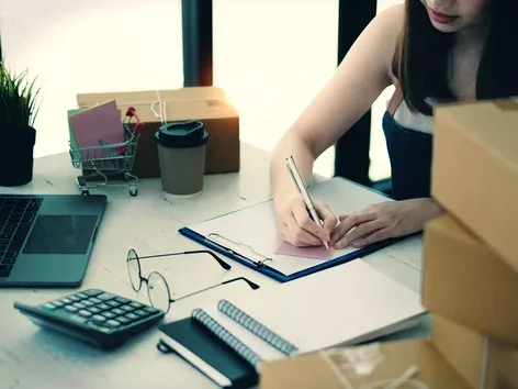 Relocating your business abroad: how to choose a country and what factors influence success?