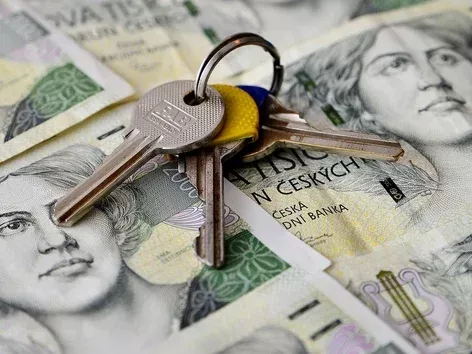 Украинцы в Чехии: кто может получить до 108 000 крон на переезд