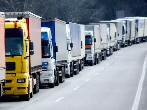 Now only by registration: rules for trucks on the Ukrainian-Hungarian border have changed