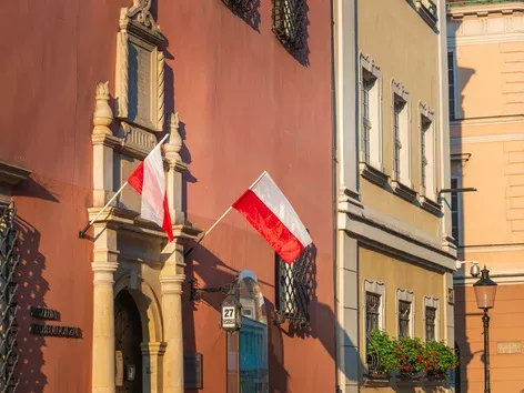 How to leave Ukraine for Poland now: border crossing, customs control, legalisation of stay