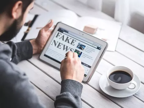 Фейки про конфлікт у владі та втому Заходу: скільки українців вірять у російську пропаганду?