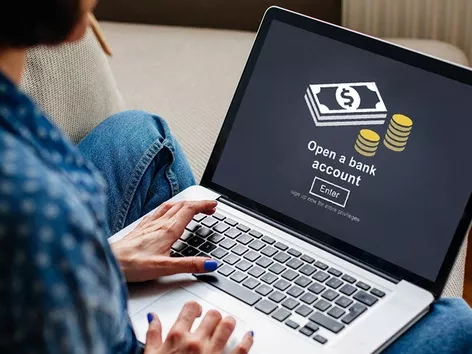 How can a foreigner open an account in a Ukrainian bank: what is required?