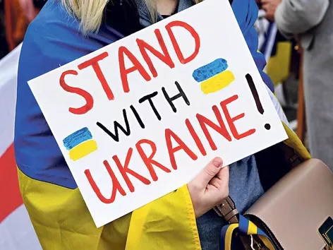 Что иностранцы покупают в Украине: как символы украинской несокрушимости заменили обычные сувениры