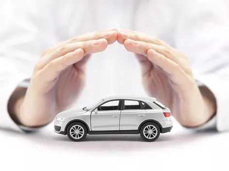 Green Card: price in 2025