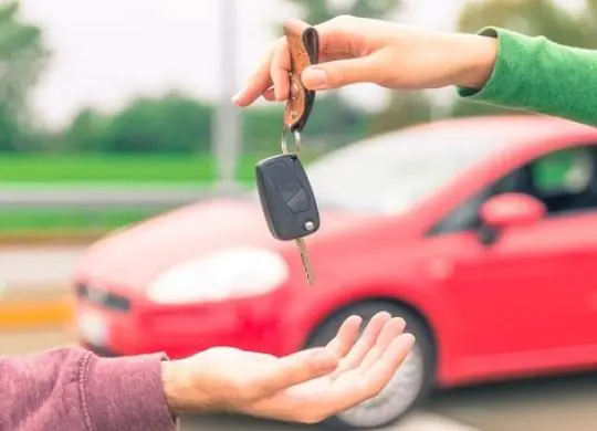 What to do with Ukrainian cars in Europe: register or sell?