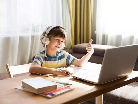 МЭС запускает образовательную платформу для украинских детей за границей: как совмещать две школы