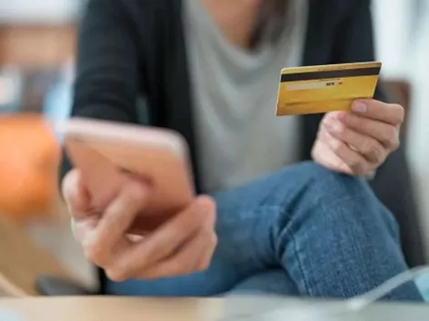 PrivatBank has changed the rules for money transfers from Canada to Ukraine: new conditions