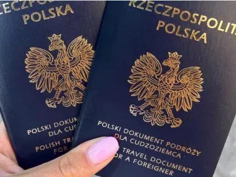 Gray passport in Poland: how Ukrainians can get a temporary travel document
