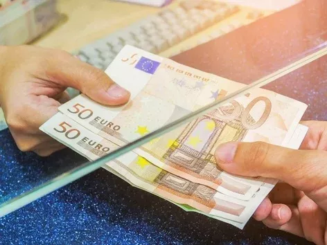 Как сообщить JobCenter о временном отсутствии и сохранить выплаты: алгоритм действий для украинцев