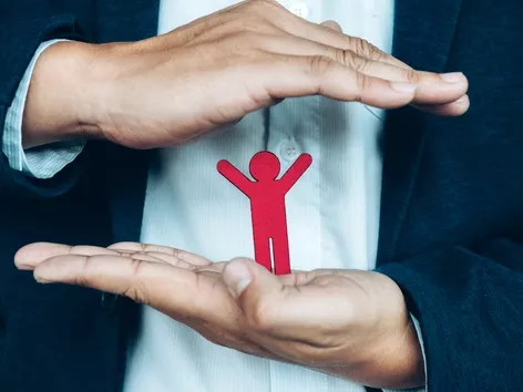 Insurance for volunteers in Ukraine