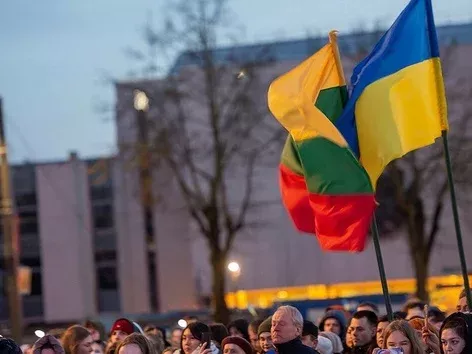 Employment of Ukrainians in Lithuania: what profession do they choose and how much do they earn?