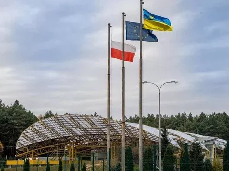 Border crossing points on the border of Ukraine and Poland: working hours, queues, rules of border crossing