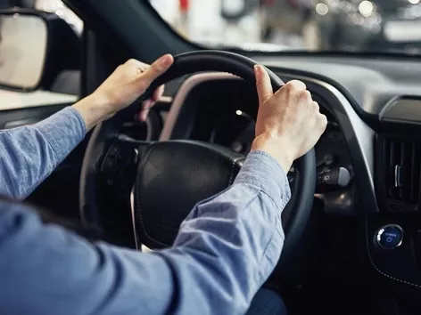 Правила керування авто для іноземців в Україні: корисні поради