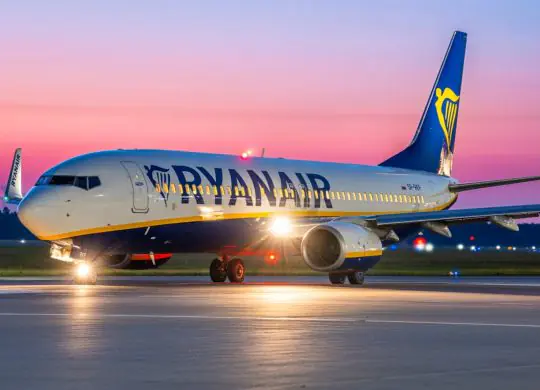 Cambios en los horarios de las aerolíneas de bajo costo: vuelos de Ryanair y Wizz Air desde aeropuertos polacos actualizados