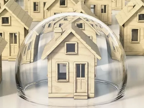 Можно ли сэкономить на страховании недвижимости?