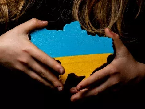 Ukrainian youth do not want to leave their homeland and are ready to participate in reconstruction: new poll