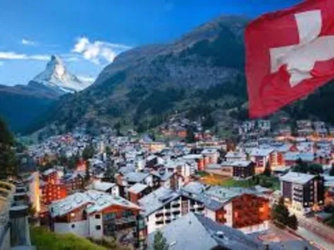 Швейцария упрощает трудоустройство для украинцев со статусом S: что изменится с 1 декабря