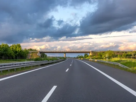 В Украине может появиться первая платная дорога: что известно?