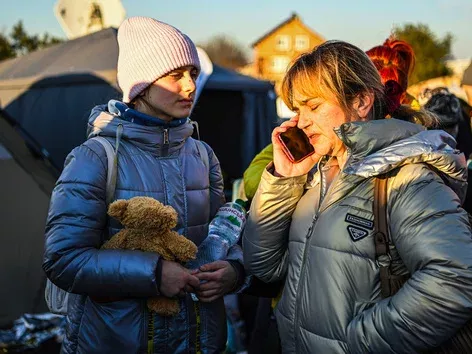 В Британии две трети украинских беженцев потеряли работу из-за проблем с визами: детали