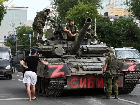 Why did Prigozhin agree to moscow's terms and how did it undermine putin's reputation?