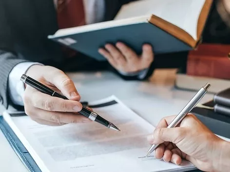 Exchange, theft or loss of a residence permit in Ukraine: what to do and how to get a new document?