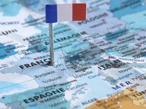 Travel to Ukraine from France in 2025: how to get there and entry rules