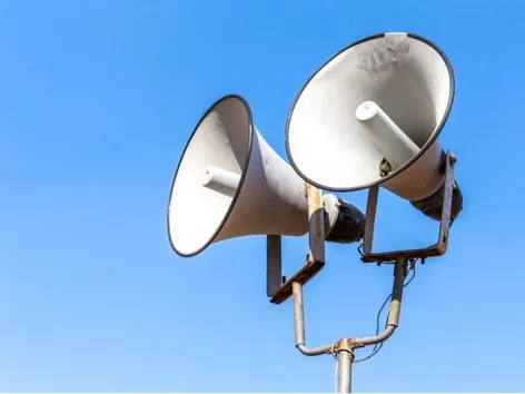 How to act during air raids and shelling: instructions for foreigners