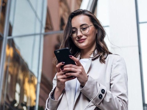 Smartphone apps that will make life easier for Ukrainian refugees in Germany (updated)