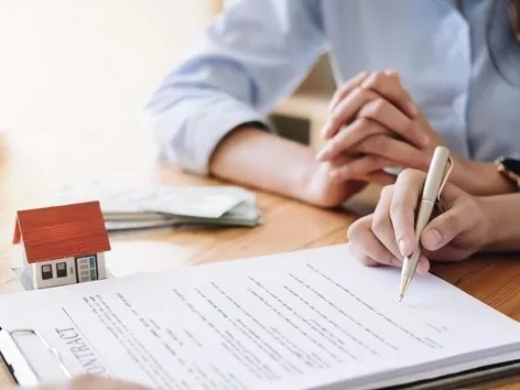 How Ukrainians can safely buy real estate abroad: practical tips