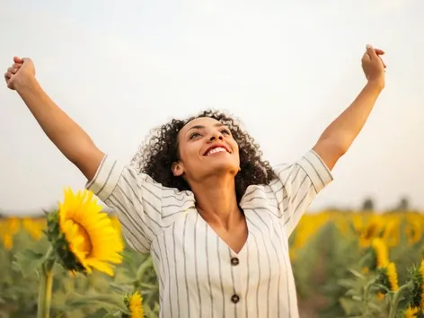 Poziomy szczęścia na świecie: gdzie plasuje się Ukraina i czy bogate kraje są naprawdę szczęśliwsze?