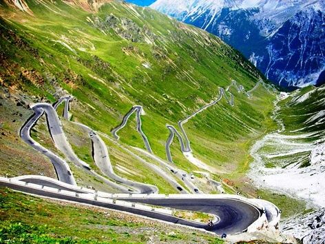 Driving rules, toll roads (vignette) and required documents in Austria: everything you need to know