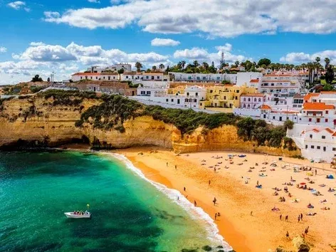 How to come to Ukraine from Portugal: convenient routes and useful contacts