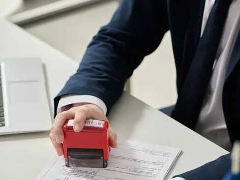 How not to lose a residence permit in Ukraine: common reasons for revocation that are not mentioned during consultations